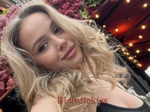 Blondiekiss