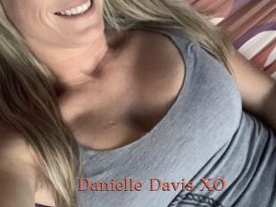 Danielle_Davis_XO