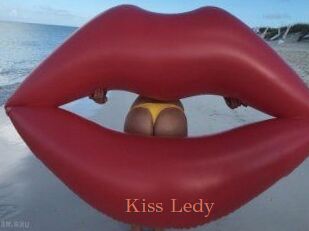 Kiss_Ledy