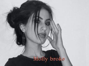 Molly_broke