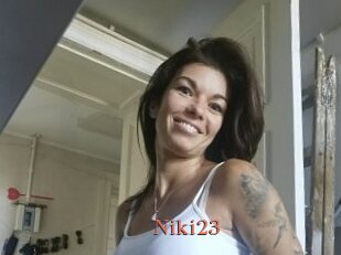 Niki23